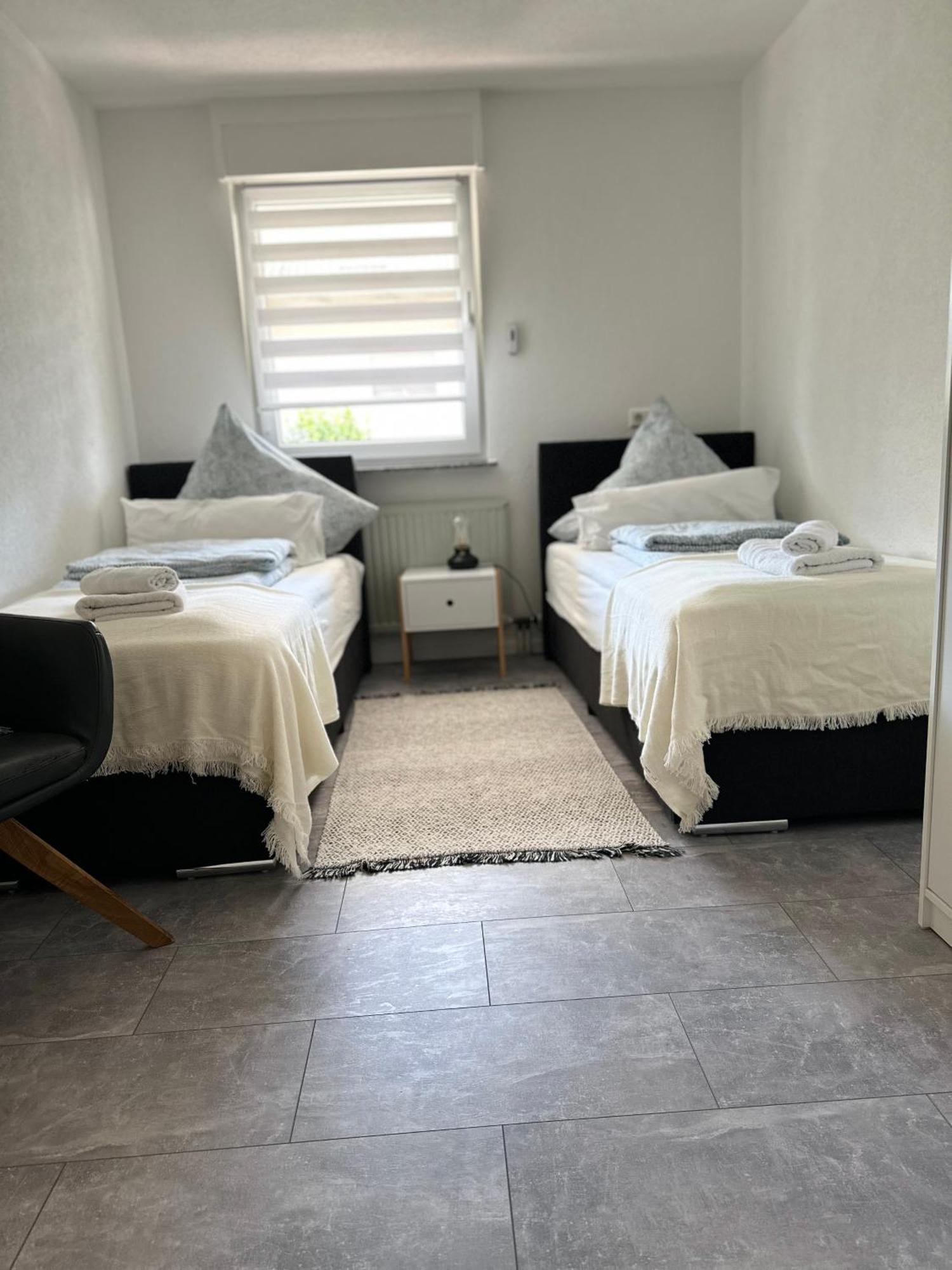 Weinstadt Monteurwohnnung Ferienwohnung Bagian luar foto